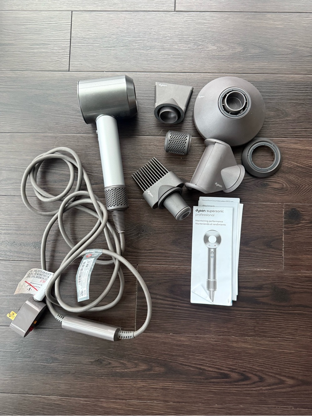 Dyson Supersonic Hair Dryer with Magnetic Attachments - Silver/Gray